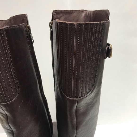 UGG Leather Boots - Picture 13 of 16